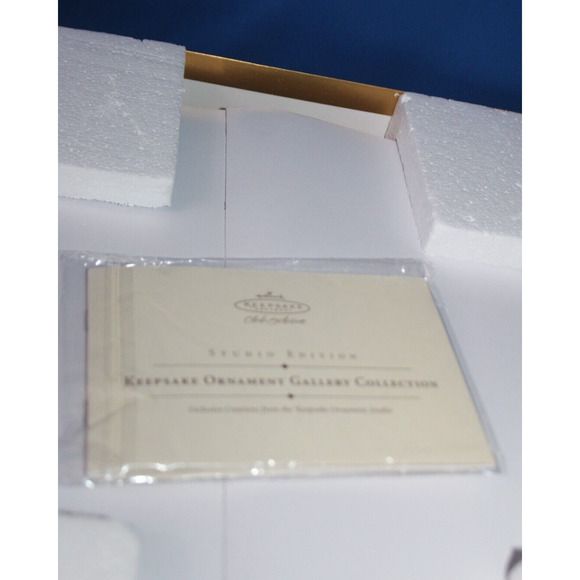 Hallmark Keepsake Ornament Club Gallery Collection Holiday Display Exclusive 30 - Picture 8 of 13